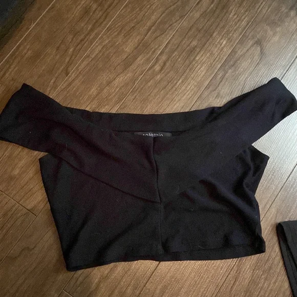 2 PIECES TOPS - Picture 3 of 4